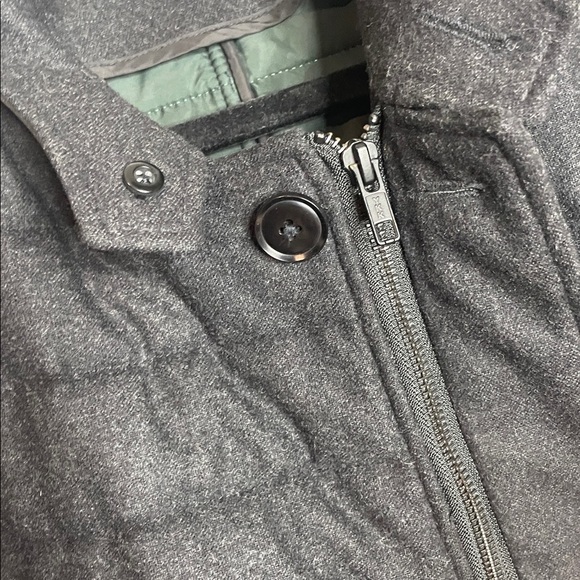 SOLD Rodd & Gunn | Men's Leighton Place Padded Field Coat in Coal Made in Italy - Picture 5 of 9